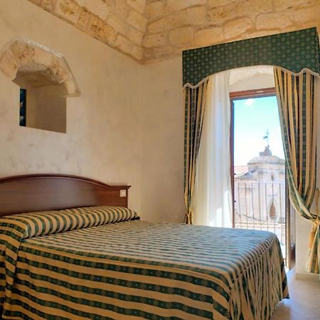 Camere in centro storico - Arco Monte SantʼAngelo Esterno foto