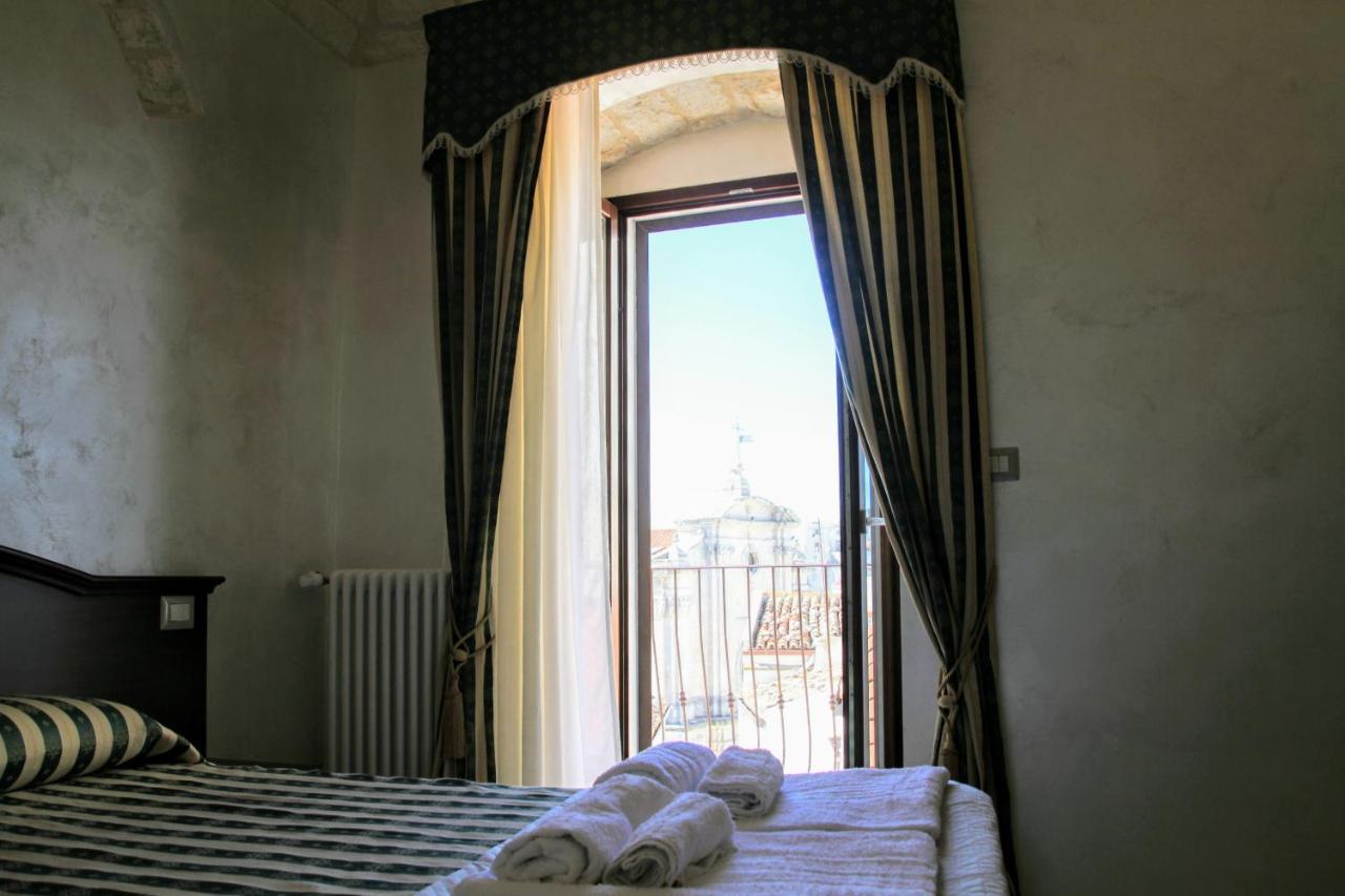 Camere in centro storico - Arco Monte SantʼAngelo Esterno foto
