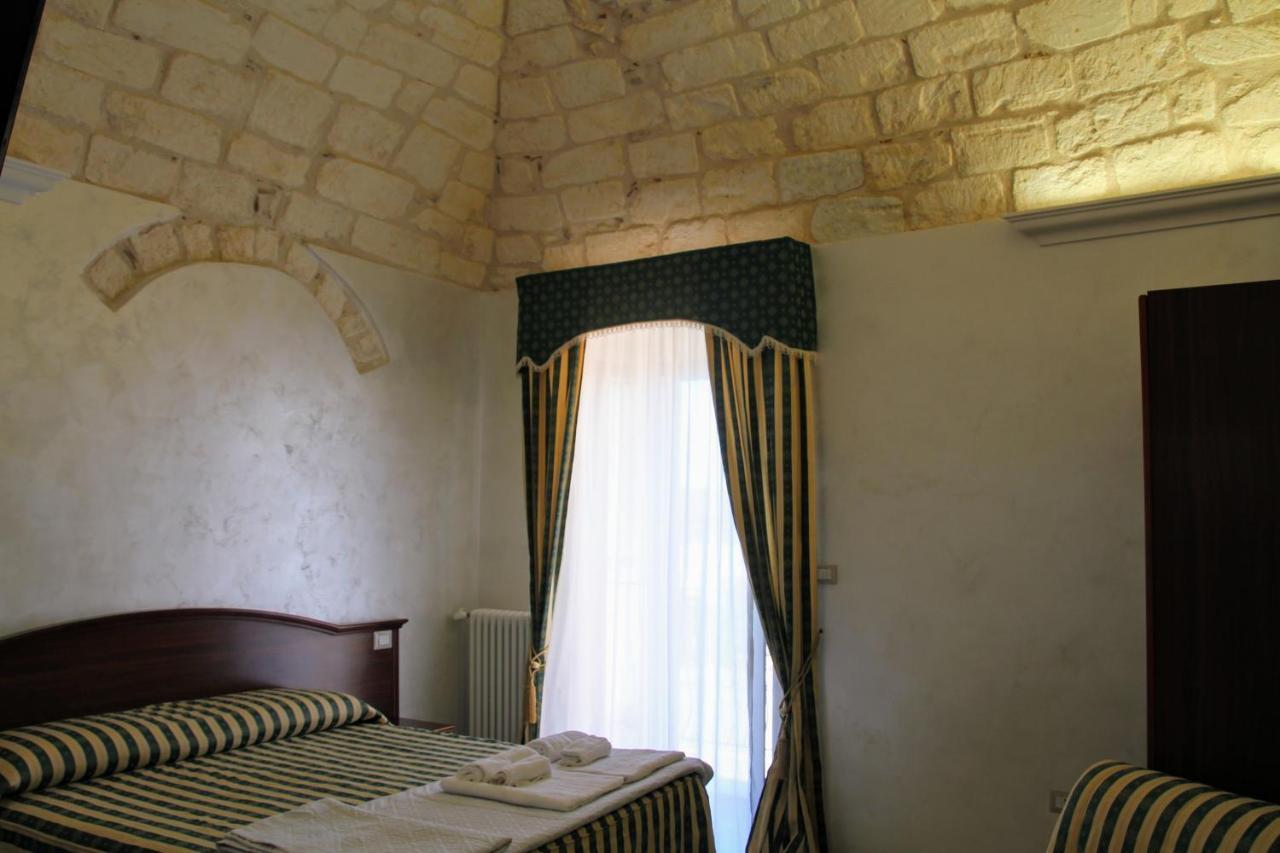 Camere in centro storico - Arco Monte SantʼAngelo Esterno foto