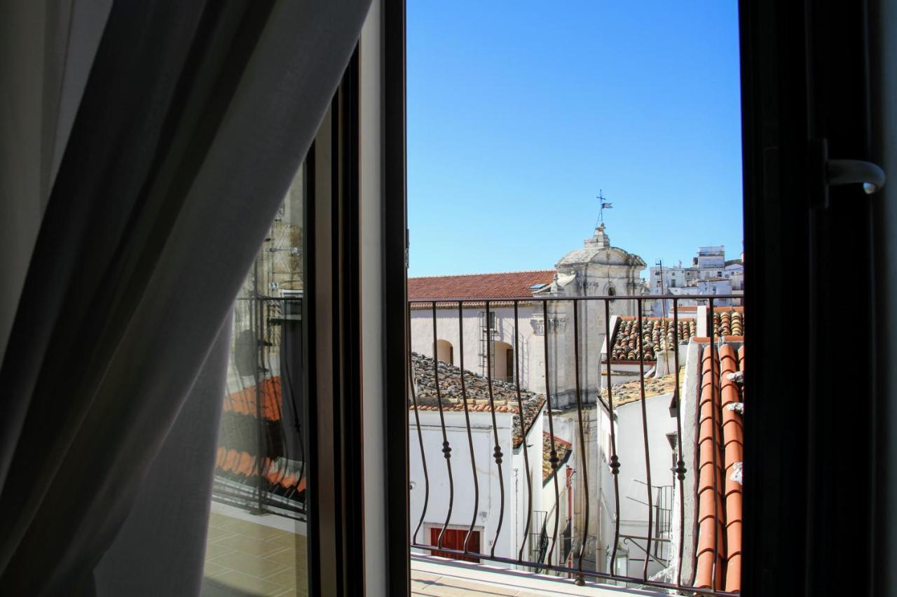 Camere in centro storico - Arco Monte SantʼAngelo Esterno foto