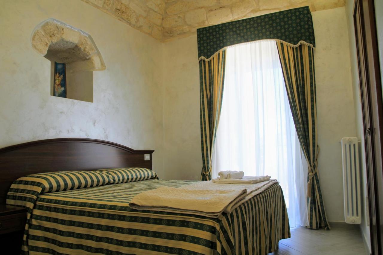 Camere in centro storico - Arco Monte SantʼAngelo Esterno foto