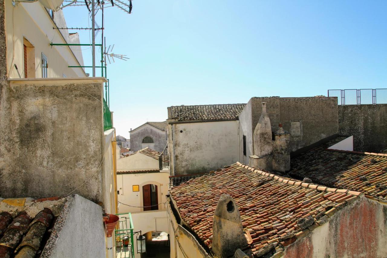 Camere in centro storico - Arco Monte SantʼAngelo Esterno foto