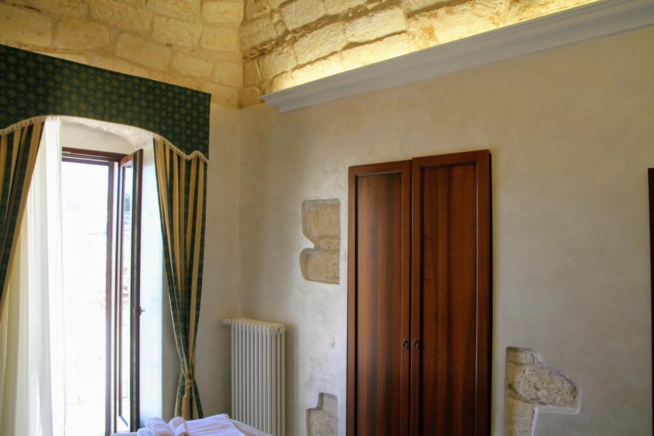 Camere in centro storico - Arco Monte SantʼAngelo Esterno foto