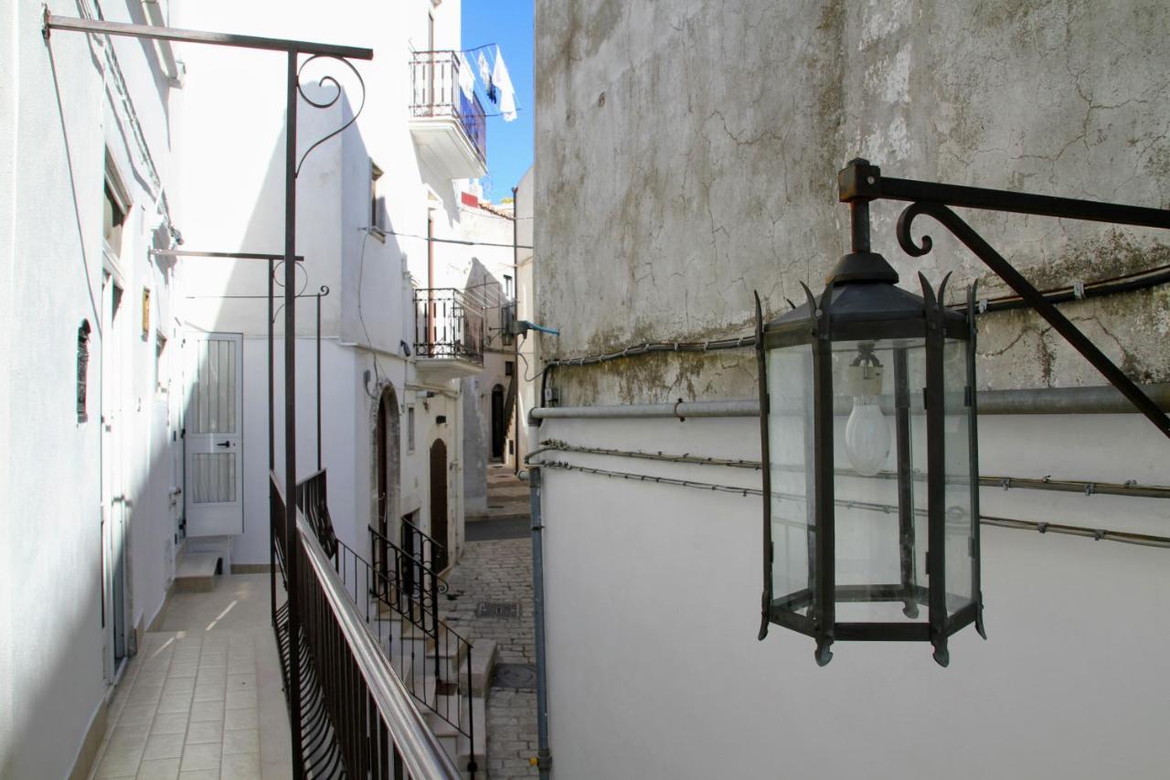 Camere in centro storico - Arco Monte SantʼAngelo Esterno foto